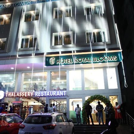 Hotel Royal Blooms Bangalore Eksteriør bilde