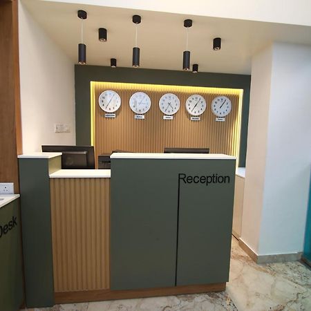Hotel Royal Blooms Bangalore Eksteriør bilde