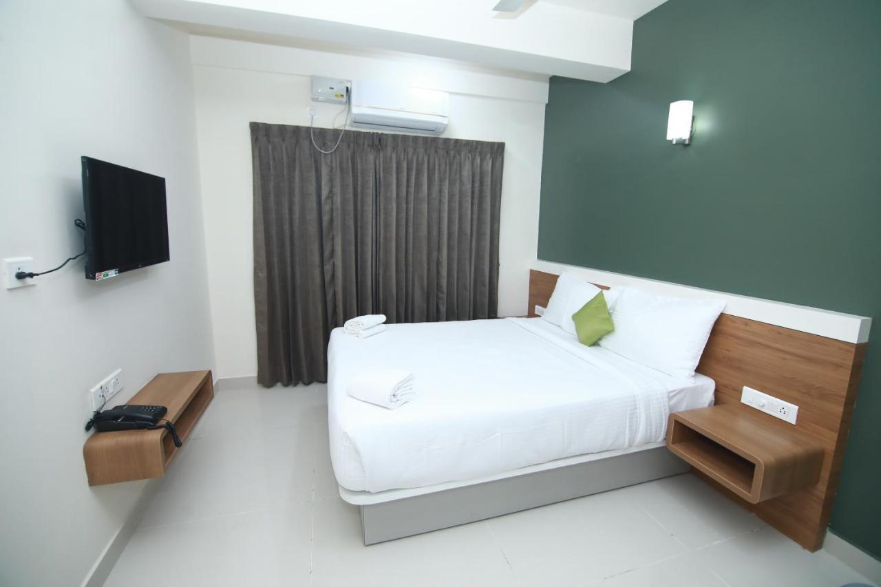 Hotel Royal Blooms Bangalore Eksteriør bilde