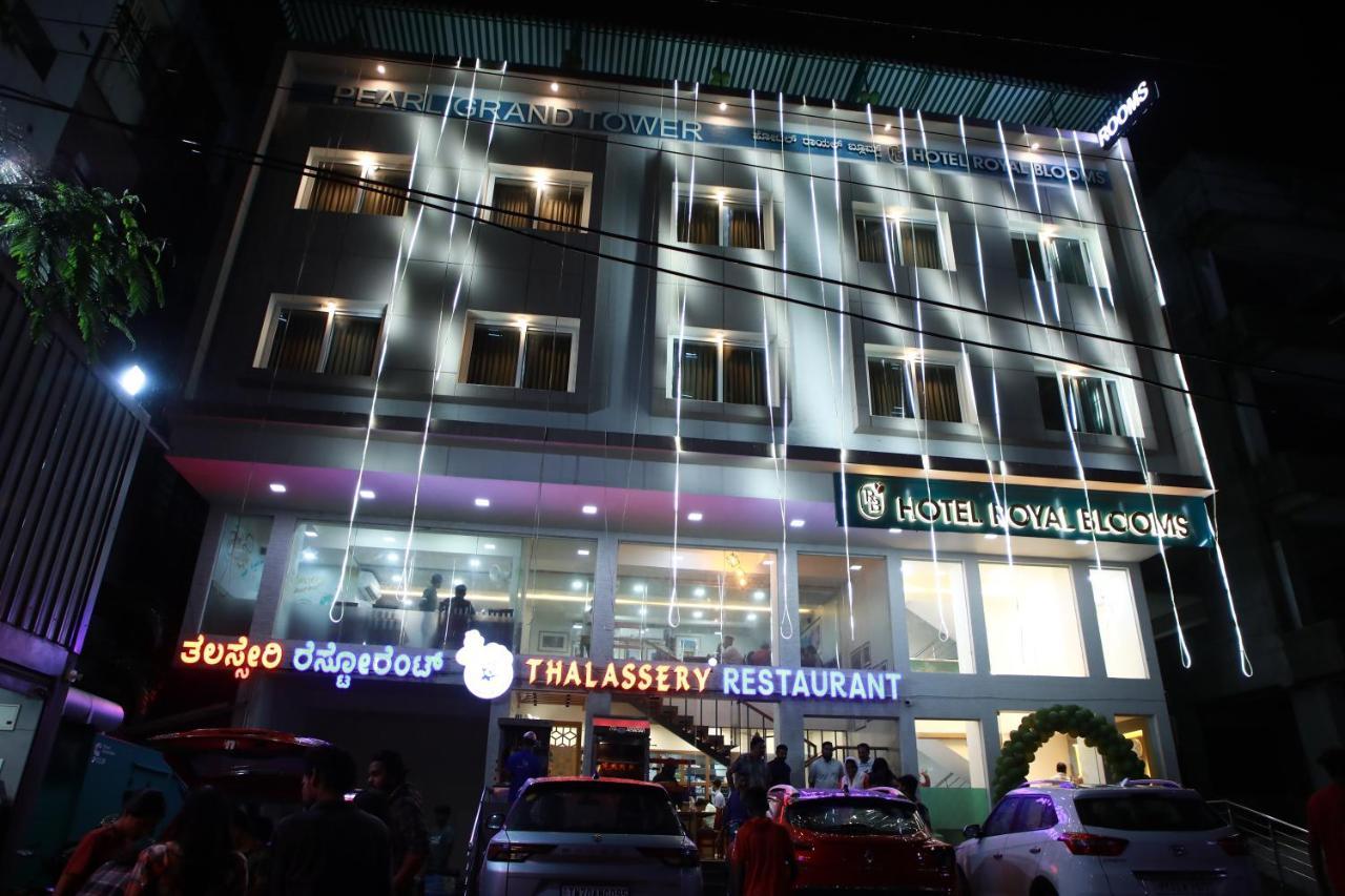 Hotel Royal Blooms Bangalore Eksteriør bilde